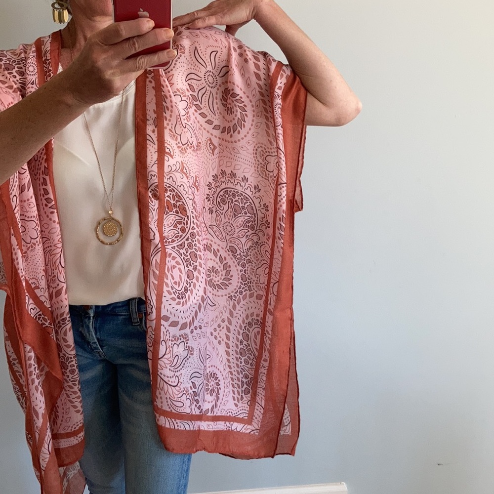 Paisley Print Boho Kimono - Picture 4 of 10